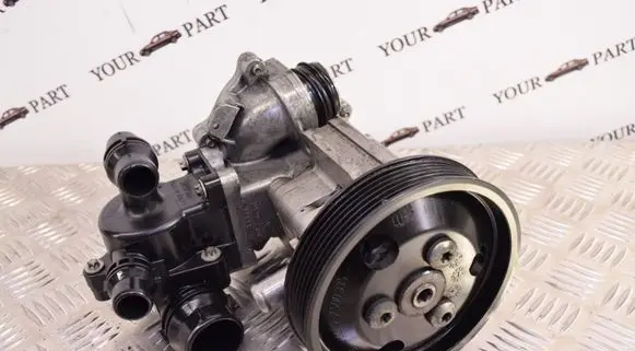 BMW 3 E46 Power steering pump 6756611