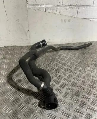 BMW 4 F32 F33 Engine coolant pipe/hose 7811127 9243391