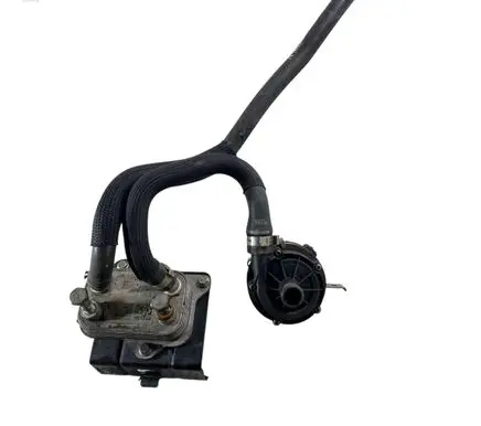 Maserati Ghibli Engine oil radiator 6700058110 670005347 0392024053