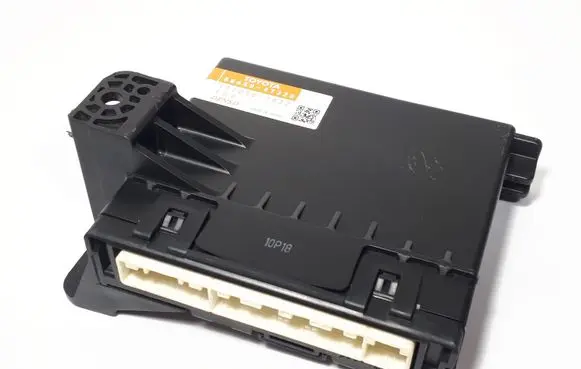 Toyota Prius (XW30) Other control units/modules 8865047320 1778001632