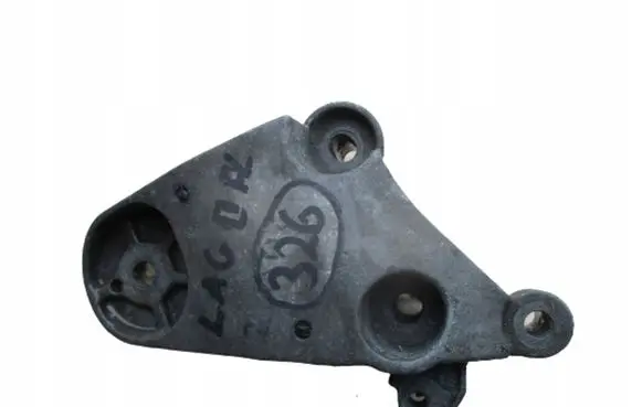 Renault Laguna II Engine mounting bracket 
