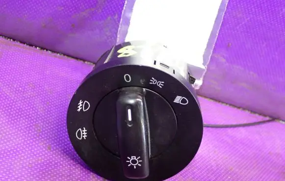 Volkswagen Golf IV Light switch 36SKV007