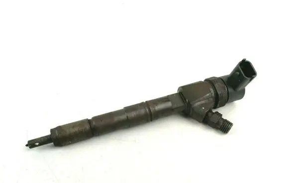 Opel Insignia A Fuel injector 55577668