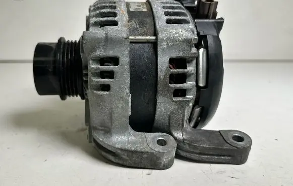 Ford Mustang VI Generator/alternator GR3T10300AB