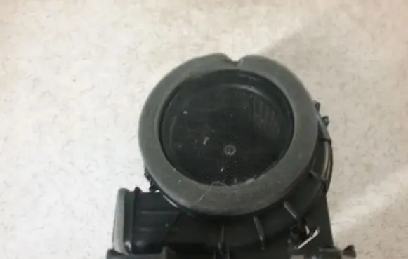 Toyota Yaris Hybrid/electric vehicle battery fan G923052010