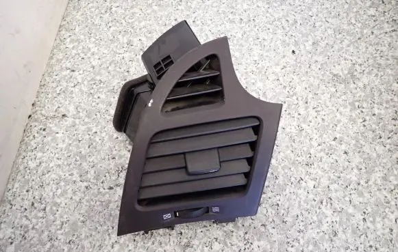 Hyundai Sonata Dash center air vent grill