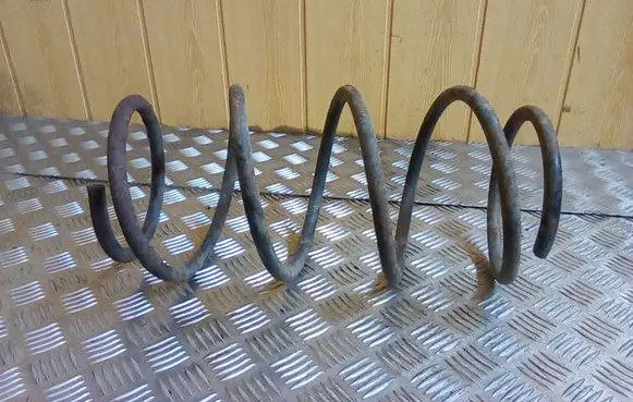 Chrysler Voyager Front coil spring