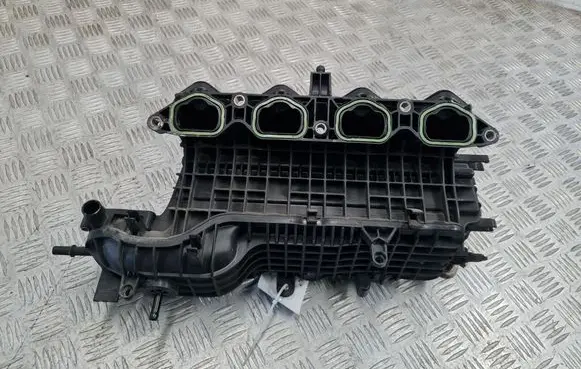 Skoda Fabia Mk3 (NJ) Intake manifold 04E145749B