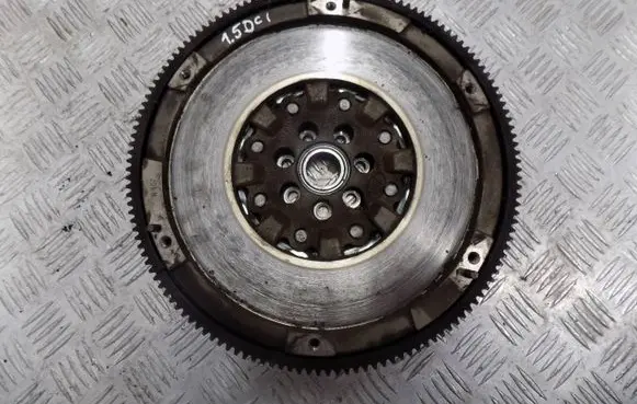 Mercedes-Benz A W176 Dual mass flywheel 