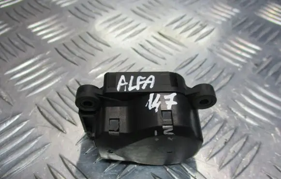 Alfa Romeo 147 Central body control module 52488475