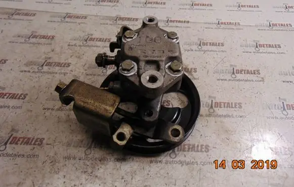 Mitsubishi Space Star Power steering pump MR916044