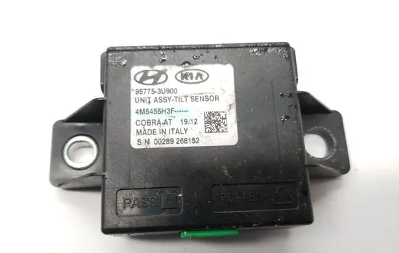 KIA Sportage Yaw turn rate sensor 957753U900