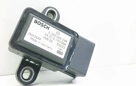 BMW 5 E39 ESP acceleration yaw rate sensor 6753694 0023544