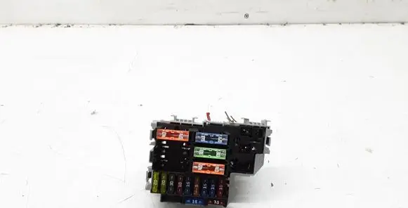 Porsche Cayenne (9PA) Fuse module 7L0937559