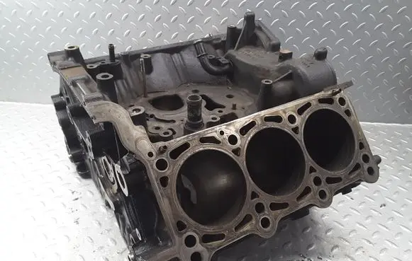 Audi A4 S4 B7 8E 8H Engine block 059103021AS