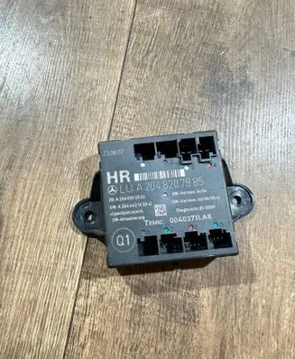 Mercedes-Benz C W204 Door control unit/module A2048202826 A2044421432 A2048207885
