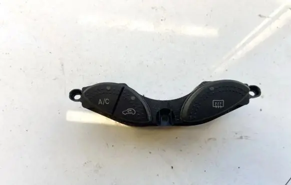Ford Focus Windscreen/window heater switch ys4t19a945ba