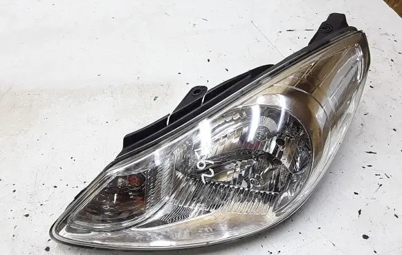 Hyundai i10 Headlight/headlamp