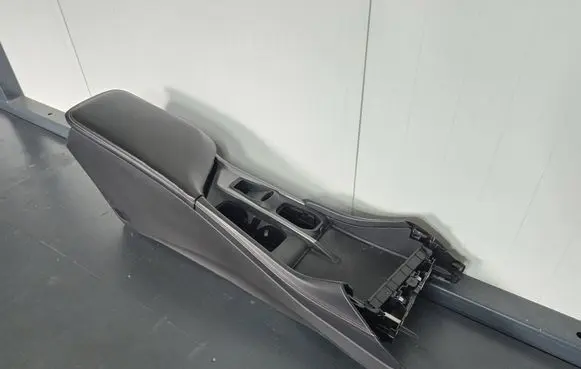 Dodge Charger Center console 7SH30TRMAA