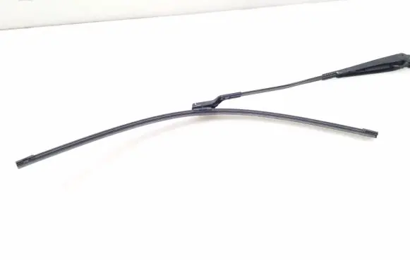 Front wiper blade arm