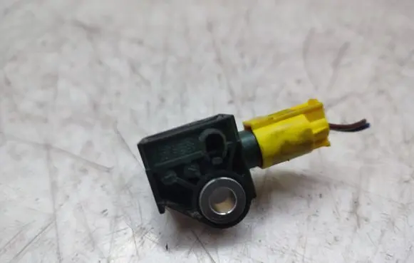 Mercedes-Benz CLS C218 X218 Airbag deployment crash/impact sensor A1729056000