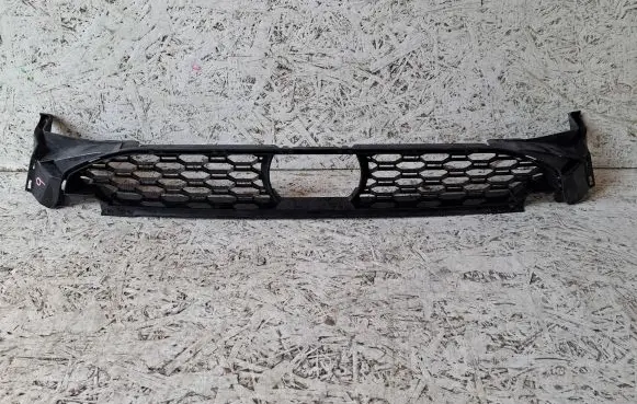BMW X3 G01 Front bumper upper radiator grill