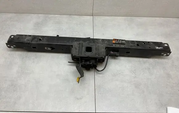 Top upper radiator support slam panel