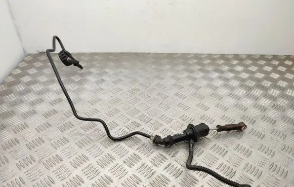 Dacia Sandero II Clutch slave cylinder 306104118R
