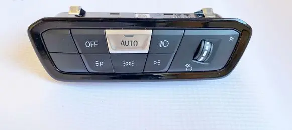 BMW 8 G15 Light switch 9461121 61319461121 E1181992