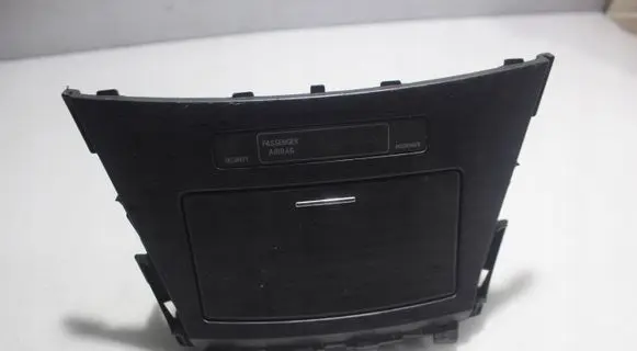 Toyota Avensis T270 Car ashtray
