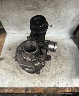 Skoda Octavia Mk2 (1Z) Turbo 038145701A 105139F