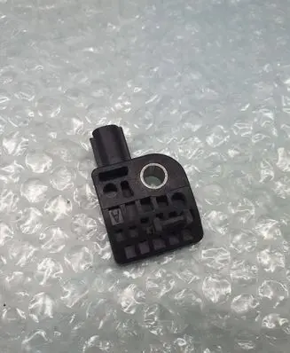 Tesla Model S Airbag deployment crash/impact sensor 100901700A 100901700 1009017