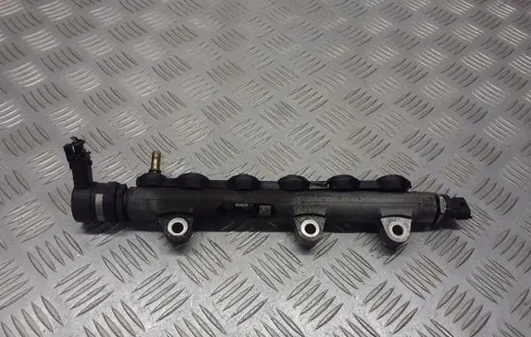 Renault Espace IV Fuel main line pipe 8200426550