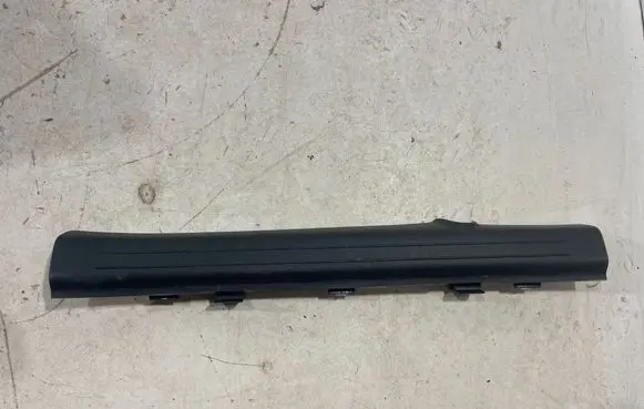 KIA EV6 Front sill trim cover 85870CV000