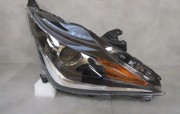 Toyota Aygo AB40 Headlight/headlamp 0H-17