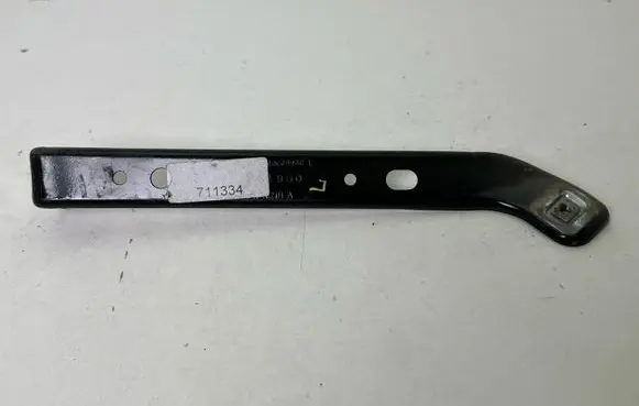 Ford Mustang VI Fender mounting bracket FR3B16C199BC