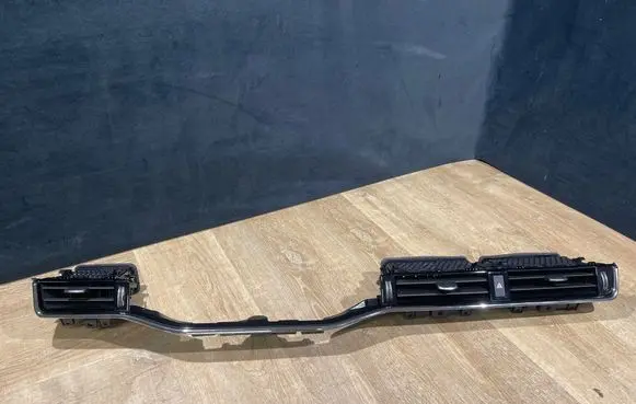 Land Rover Range Rover Evoque L551 Dash center air vent grill K8D201413A 880660 K8D201413B