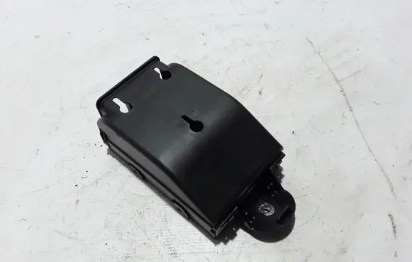 Volvo V60 Fuse module 32142591