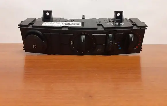 Mercedes-Benz Sprinter W906 Interior fan control switch A9068300485KZ 5HB009011