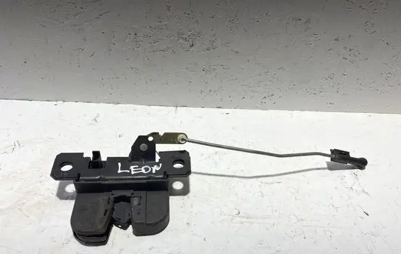 Seat Leon (1M) Tailgate/trunk/boot lock/catch/latch 3B9827505C
