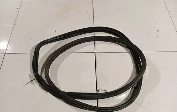Opel Meriva A Rubber seal front coupe door