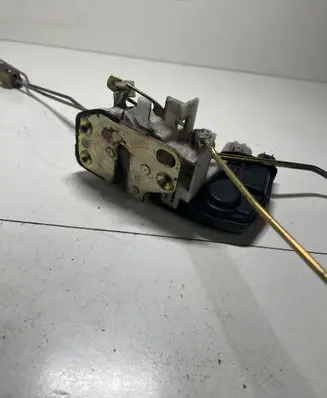 Honda CR-V Front door lock 3664
