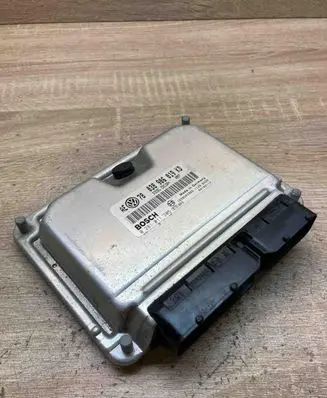 Volkswagen PASSAT B5.5 Engine control unit/module ECU 038906019KD 0281011205 AE78VW