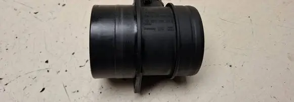 Volkswagen Golf V Mass air flow meter 074906461B 0281002461