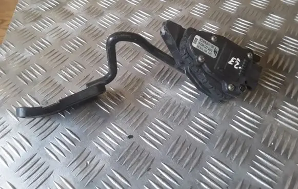 Ford Galaxy Accelerator throttle pedal 6PV00777005 7M2721603A 98VW9F836CB