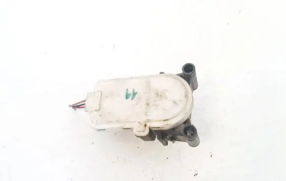 Headlight level adjustment motor