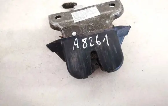 Audi A4 S4 B5 8D Tailgate/trunk/boot lock/catch/latch 8l0827505g