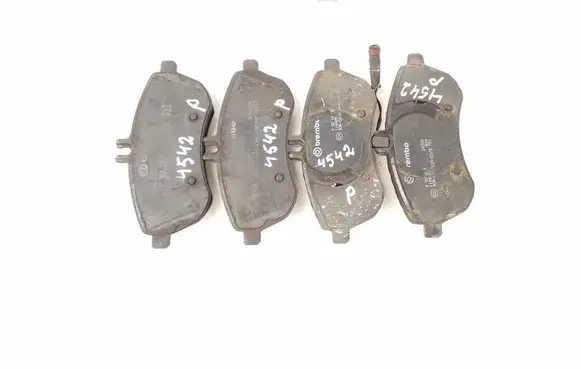 Mercedes-Benz C W204 Brake pads (front) A0054201520
