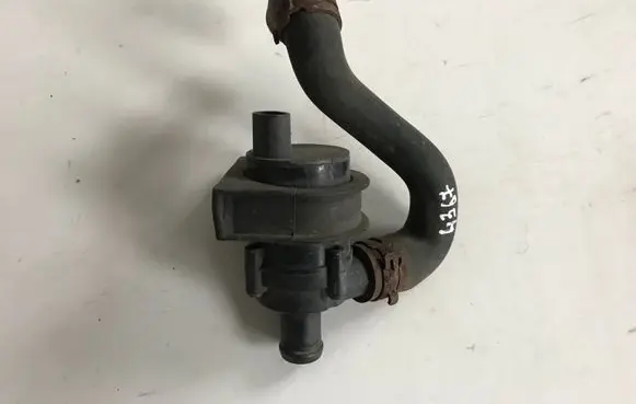 Opel Vectra C Water pump 13106848