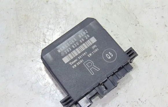 Mercedes-Benz C W203 Door control unit/module A2038206626